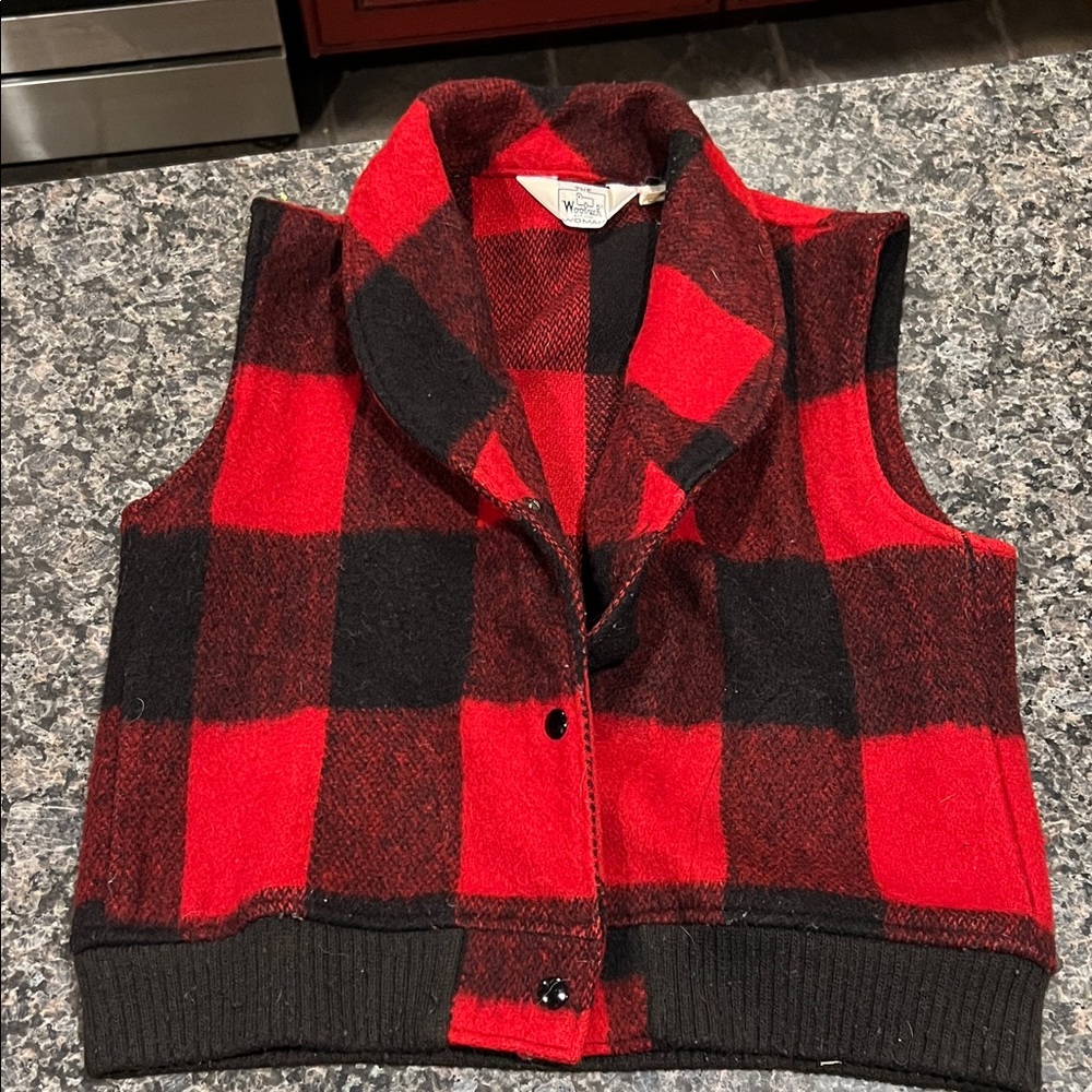 Woolrich Red and Black Plaid Vest medium womens